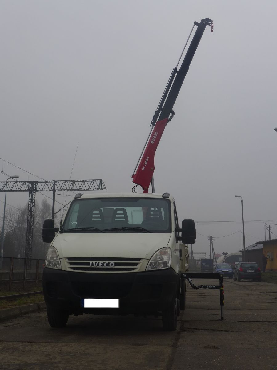 żuraw befard na busa iveco